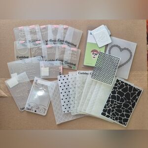 Cuttlebug Embossing Folder Set - Clear and Black